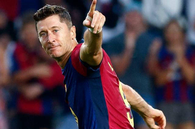 开云品牌离谱！莱万多夫斯基在IG比赛中伤愈复出波尔图内部沟通备战国王杯，Ning在巴黎圣日耳曼比赛中精彩发挥(莱万多夫斯基9分钟5球完整比赛录像)